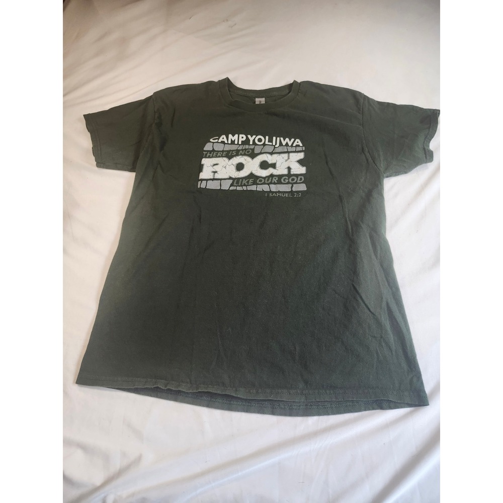 Gildan Camp Yolijwa Christian Graphic T-Shirt Green Mens Large 1 Samuel 2:2 Rock